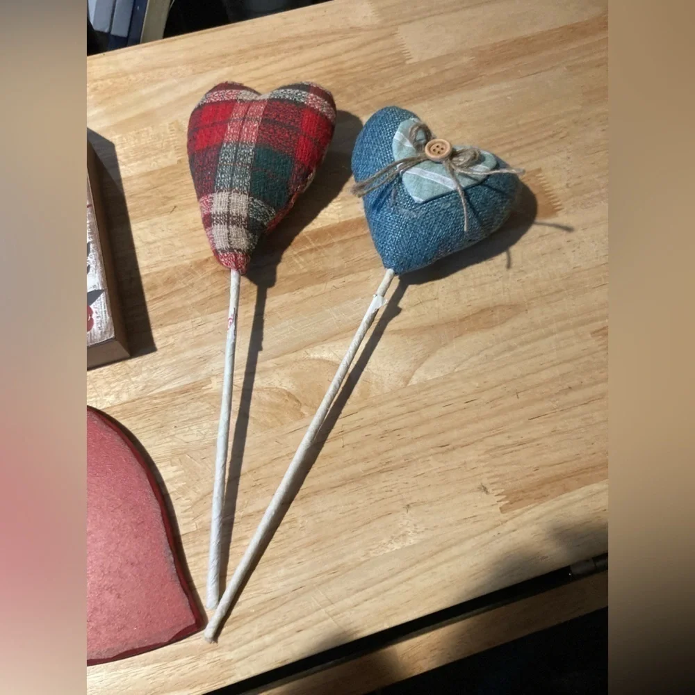 Craft store Valentine’s Day decorations in excellent used condition